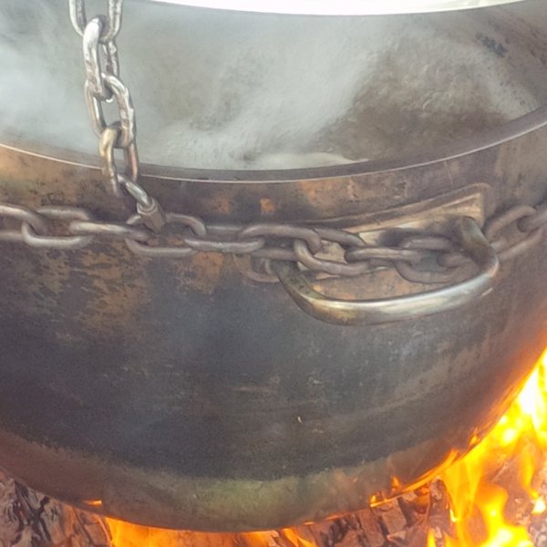 Sap-Boiling-in-Pot